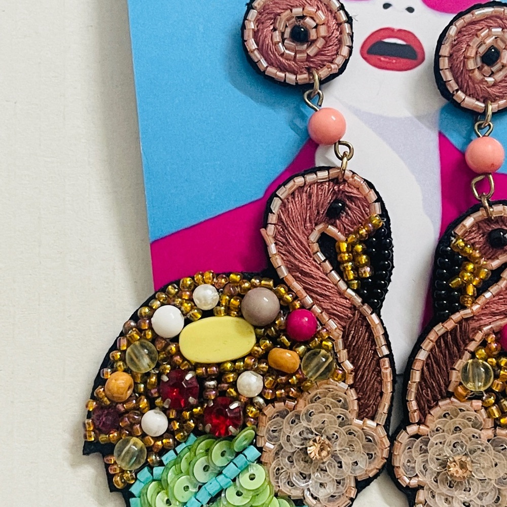 Handmade beaded earrings - Picture 2 of 3